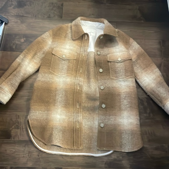 Aritzia Jackets & Blazers - Wilfred/aritzia plaid jacket!!! Goes over everything 🩷